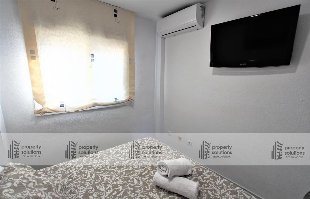 Apartamento Torremolinos - A 600M De La Playa De La Carihuela - Piscina - Parking Gratis - Excelente Conexion Wifi Eksteriør bilde
